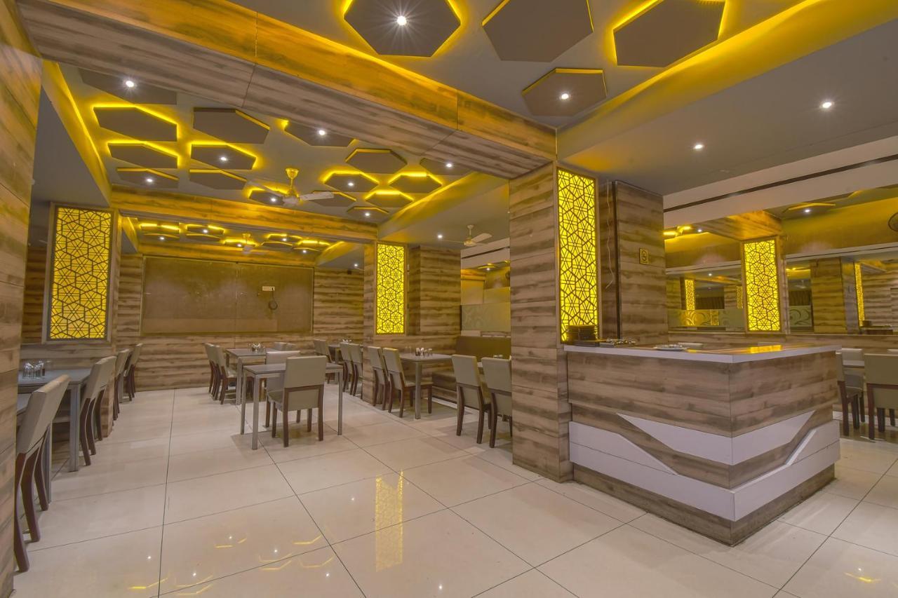 Hotel Ravikiran Kolhapur Εξωτερικό φωτογραφία